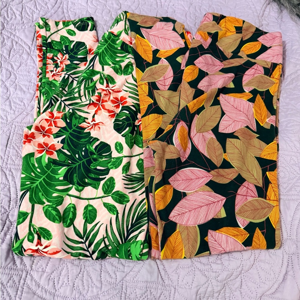 LuLaRoe Green and Pink Leaf Print Leggings